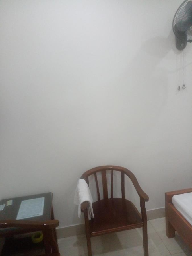 Nam Cuong Motel - Phong Don Co Cua So Thoang Mat Khep Kin - Thang May Ανόι Εξωτερικό φωτογραφία